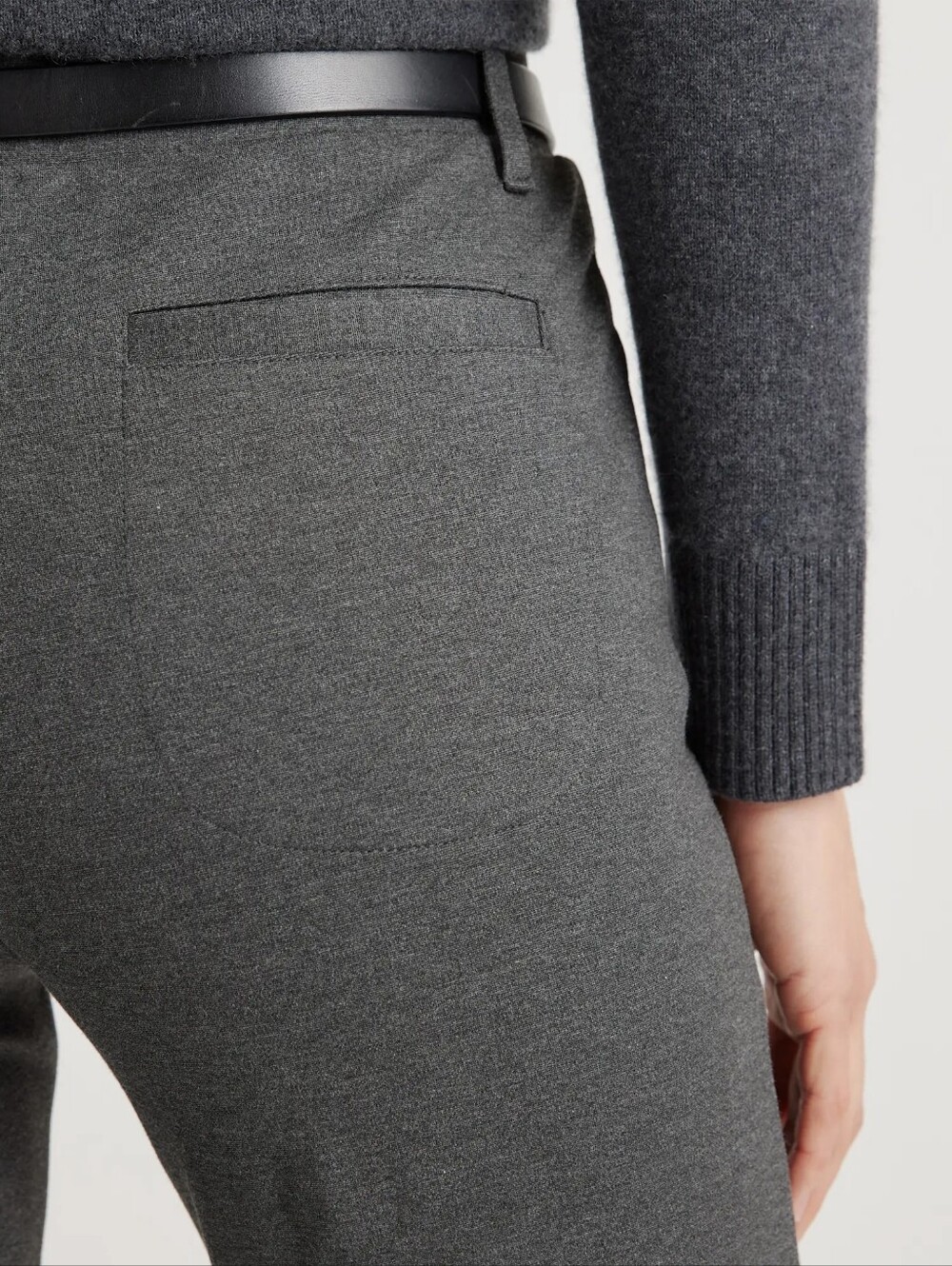 Quince Ultra-Stretch Ponte Straight Leg 4-Pocket Pants - M (30" Inseam) - Picture 2 of 12